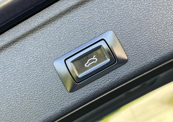 Audi A4 cena 69900 przebieg: 159000, rok produkcji 2016 z Kraśnik małe 781
